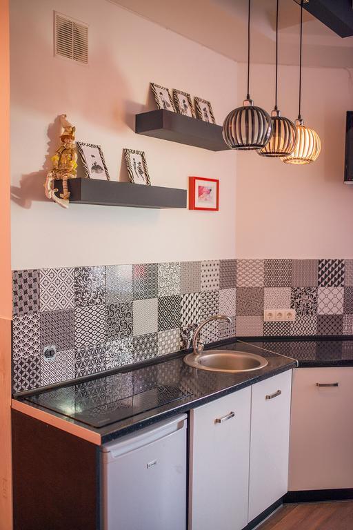 Apartments Zefir Lviv Exterior photo